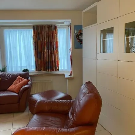 90m2 Op 70m Van Het Strand. Ostend