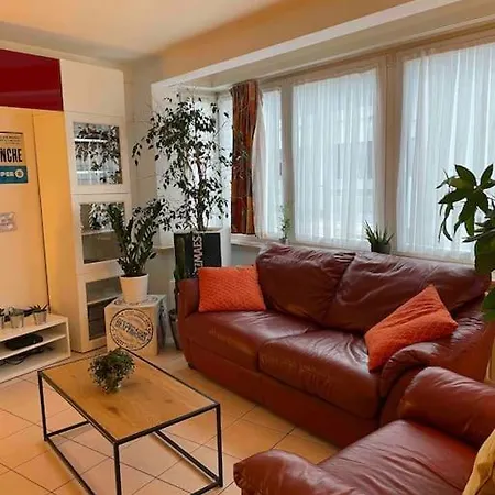 90m2 Op 70m Van Het Strand. Apartment *