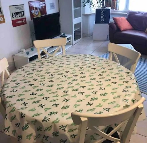 90m2 Op 70m Van Het Strand. Ostenda