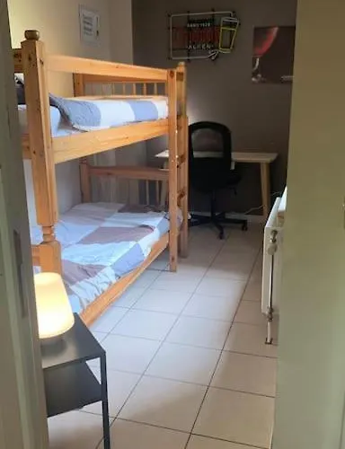 90m2 Op 70m Van Het Strand. אוסטנדה