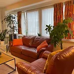 Apartment 90m2 Op 70m Van Het Strand. *